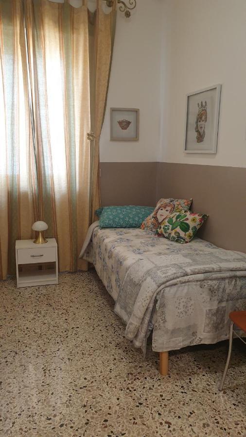 I Mori In Campidoglio Affitta Camere Сант'Агата-ди-Милите Экстерьер фото