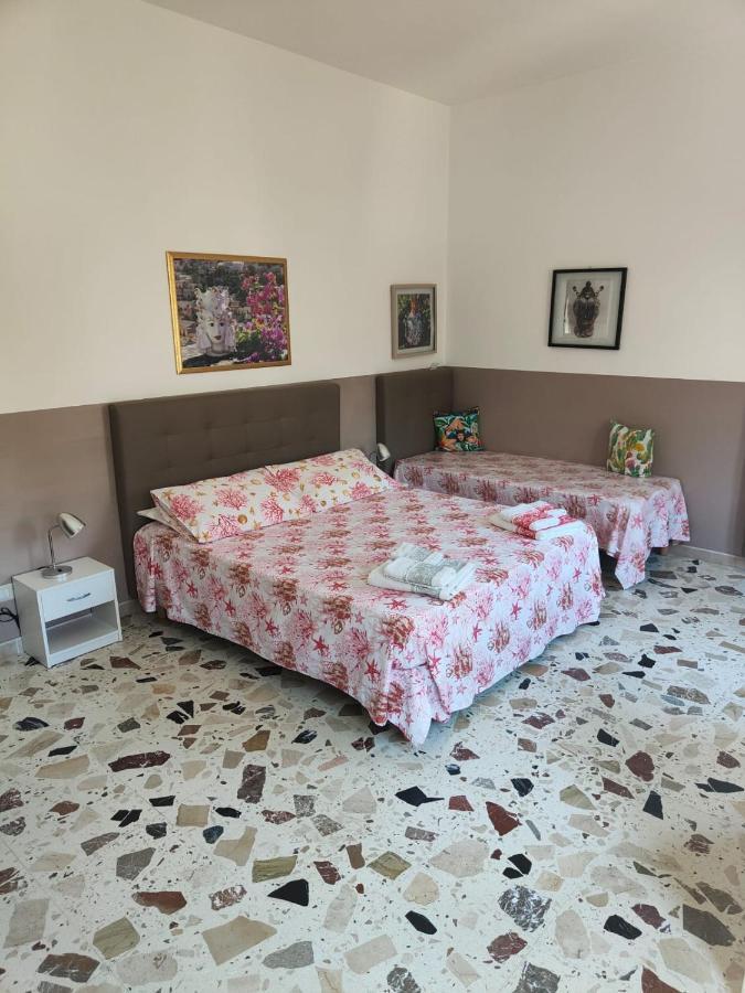 I Mori In Campidoglio Affitta Camere Сант'Агата-ди-Милите Экстерьер фото